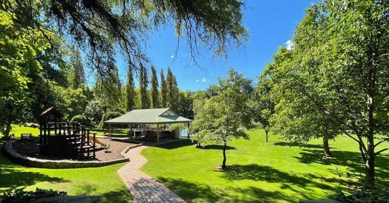 Chestnut Tree Holiday Units Bright Εξωτερικό φωτογραφία