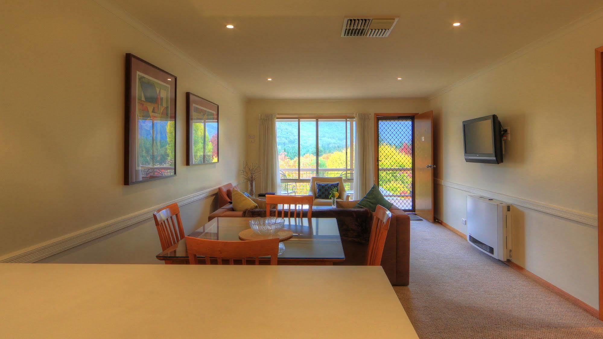 Chestnut Tree Holiday Units Bright Εξωτερικό φωτογραφία