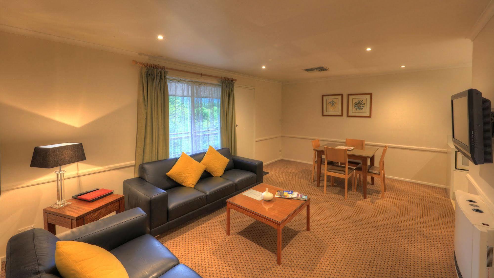 Chestnut Tree Holiday Units Bright Εξωτερικό φωτογραφία
